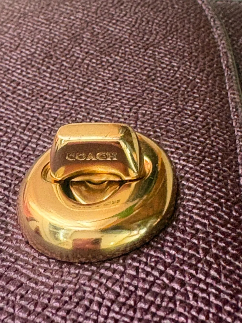 Coach Purple Shoulder Bag Gold Chain Strap Turn Lock Accent Detachable Strap - Picture 4 of 11